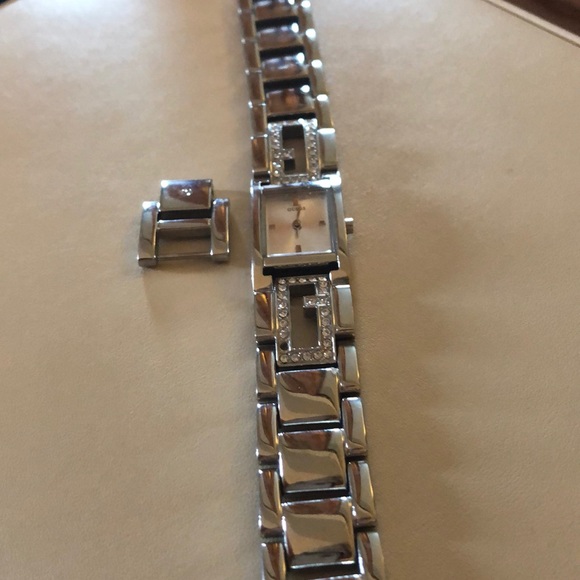 Guess watch with diamond embellishment - Picture 3 of 4